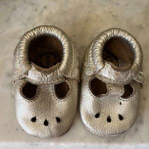 Freshly Picked Mary Jane Baby Shoe Moccasin Gold Size 2 FP